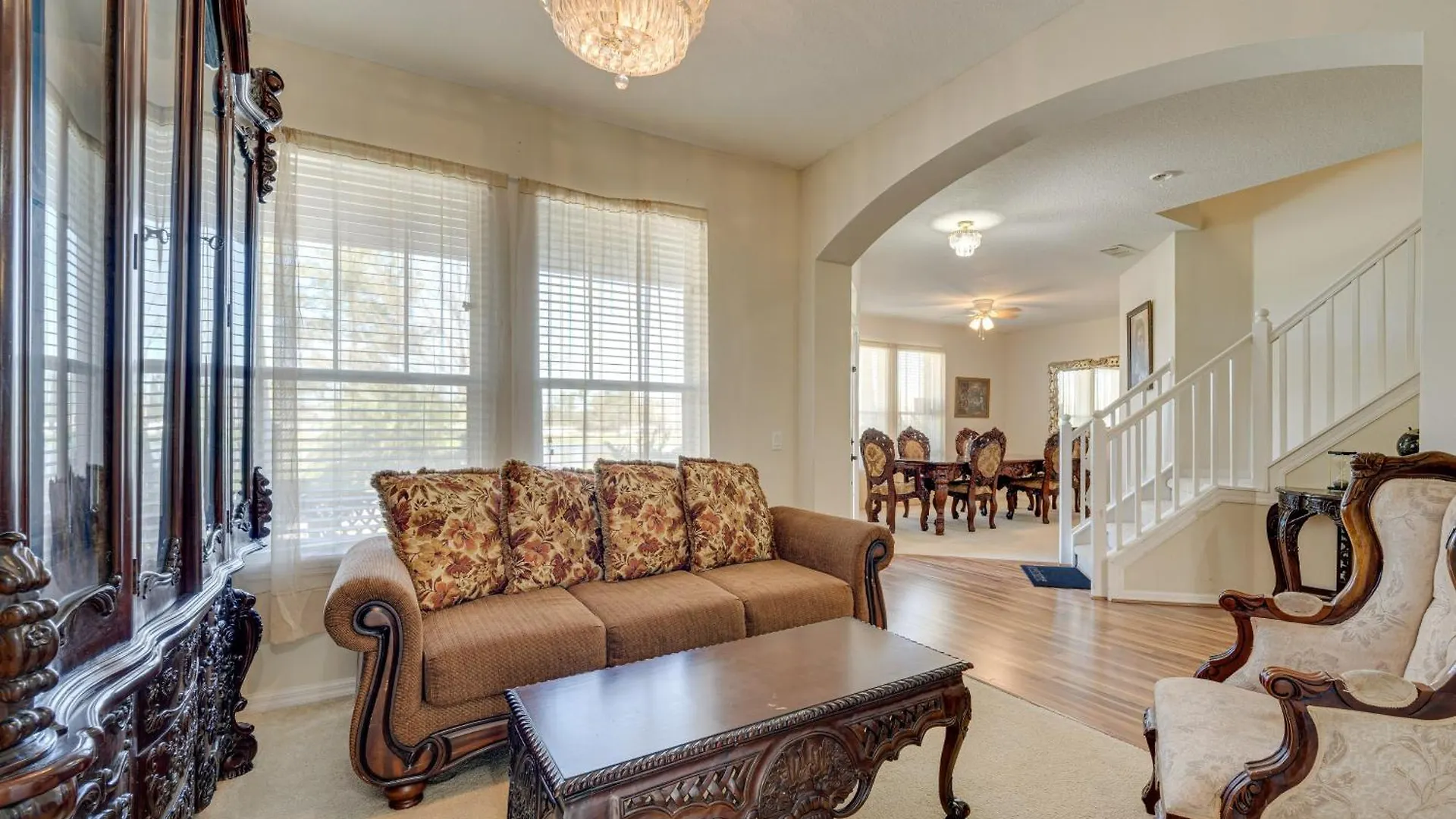 Elegant And Spacious Vacation Home!