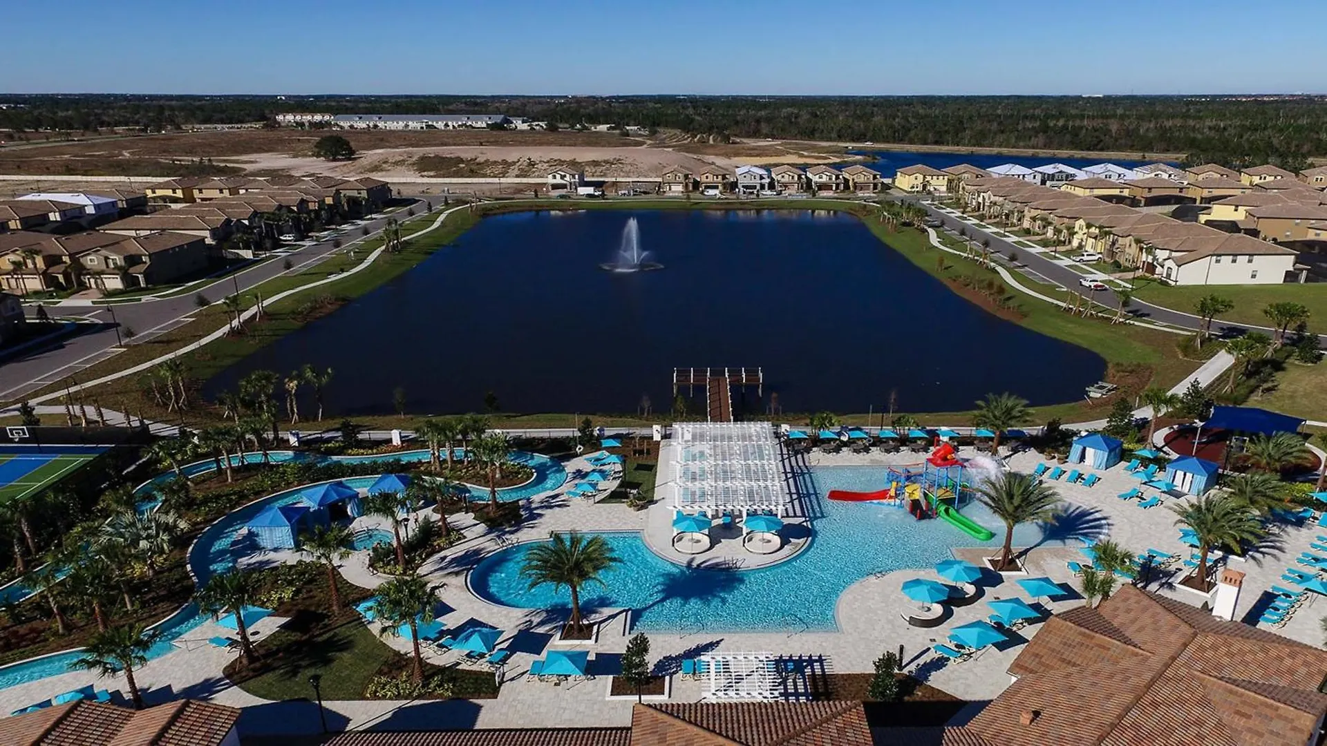 Free Waterpark Access! 5br Townhome W/ Pool 度假居 *