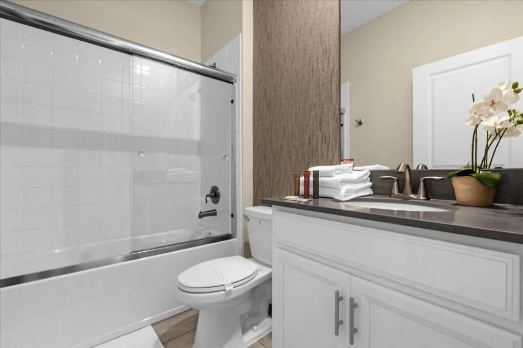 6 Bedrooms- 5 Bathrooms- Storey 2809 Bd * Kissimmee