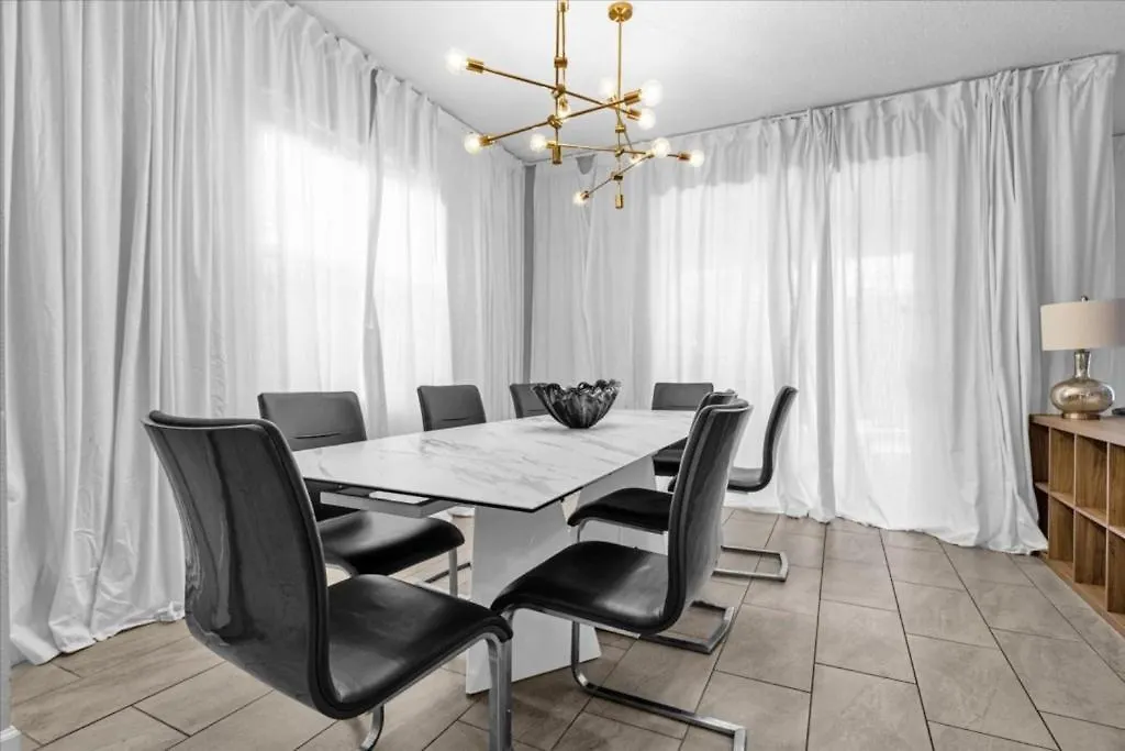 6 Bedrooms- 5 Bathrooms- Storey 2809 Bd Holiday home Kissimmee