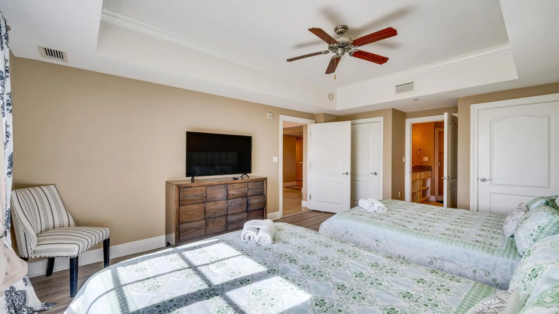 Apartment Reunion With Pools - Near Disney! *