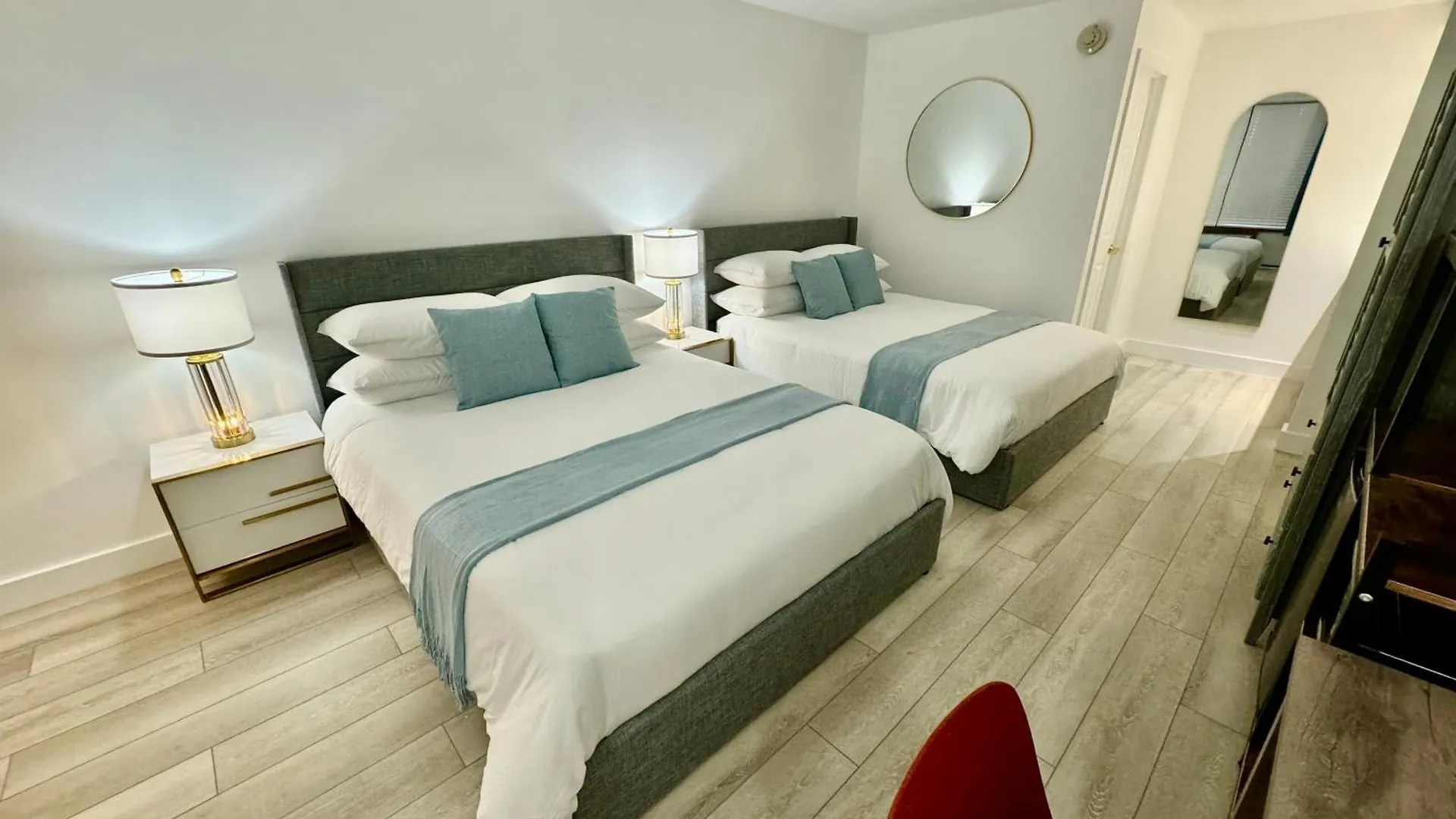 Apartment Pool - Wifi - Parking - Location ! *