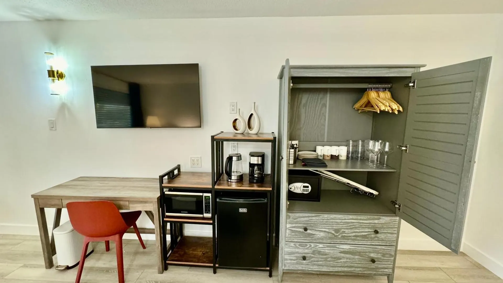 Apartment Pool - Wifi - Parking - Location !