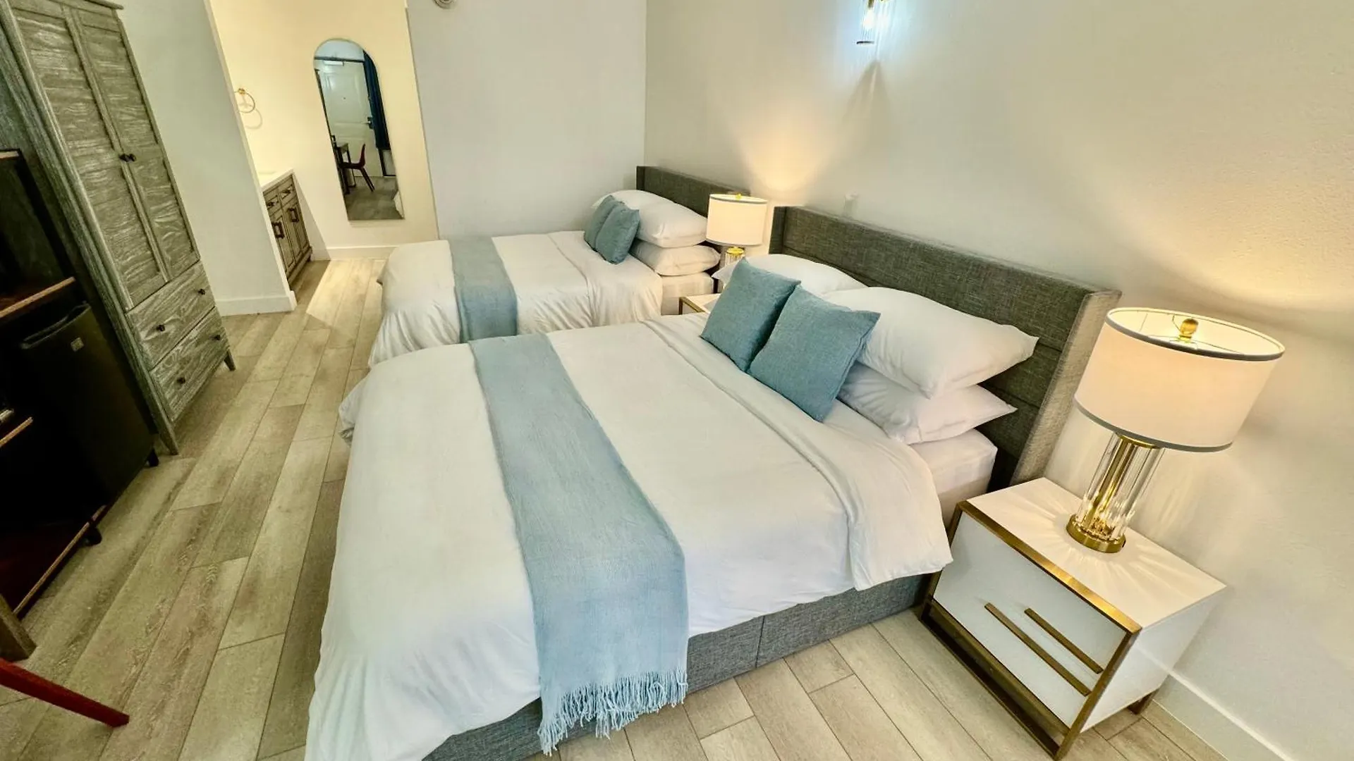 Apartment Pool - Wifi - Parking - Location !