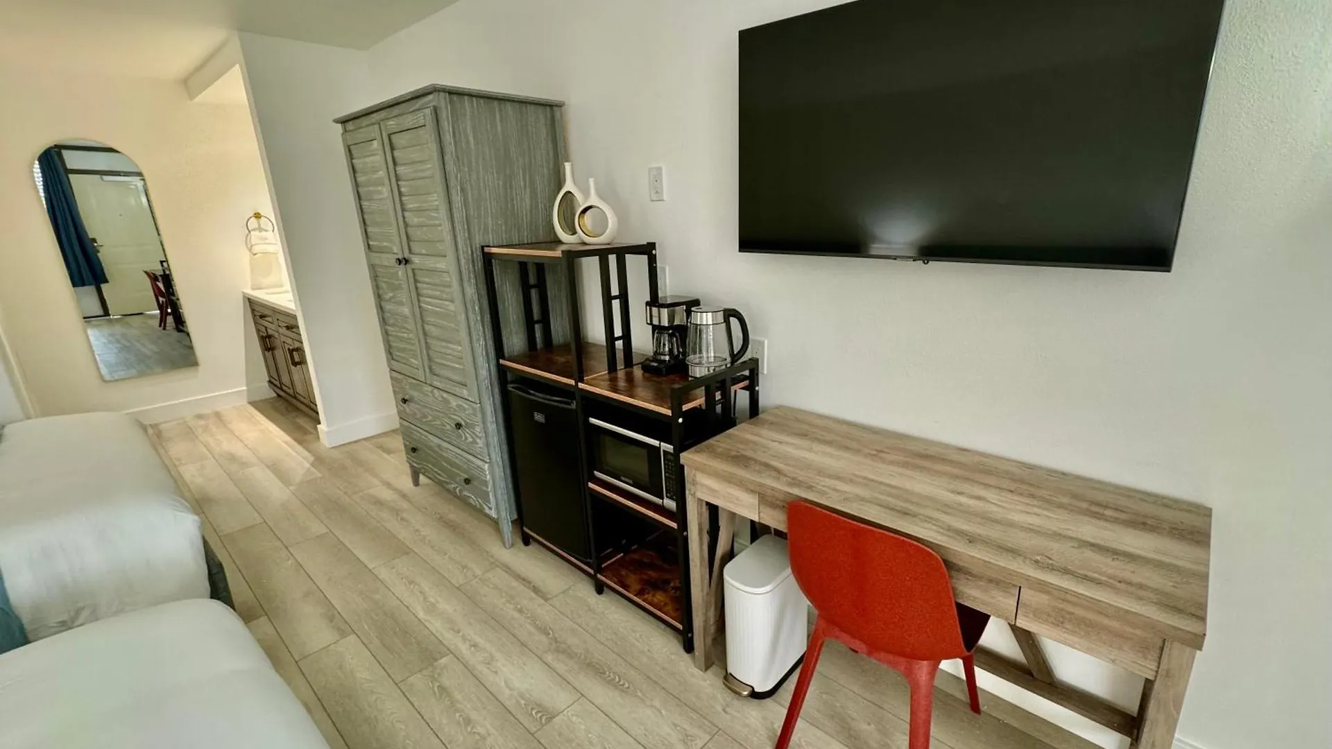 Apartment Pool - Wifi - Parking - Location ! *