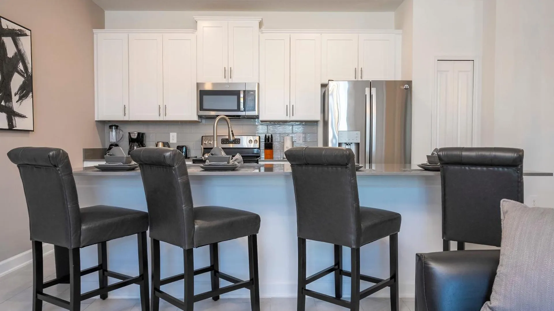 4bd Close To With Pool At Storey 2560