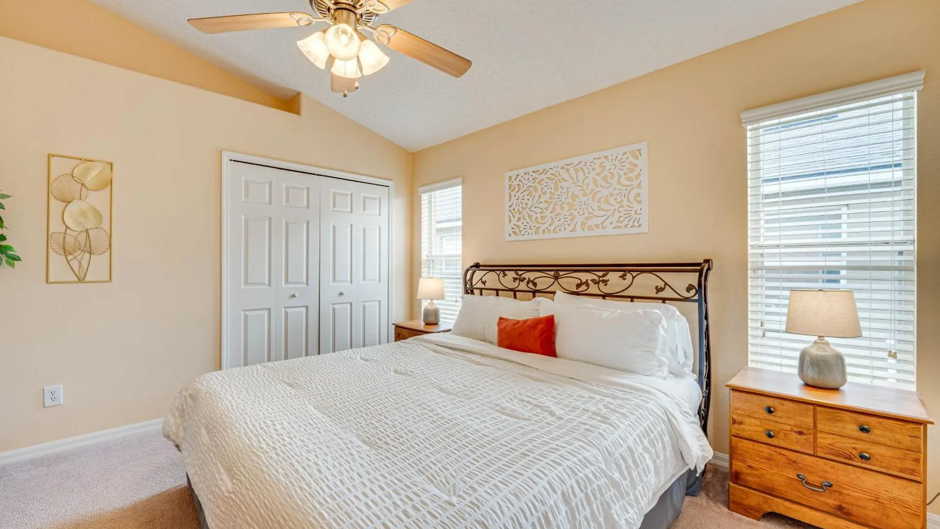 Renovated Kissimmee - 10 Mi To Springs Holiday home *