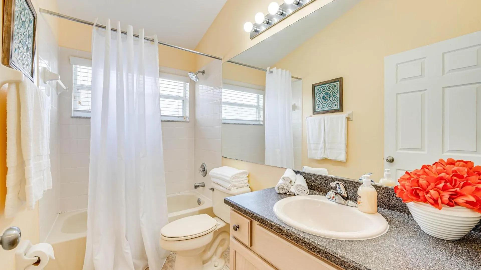 Renovated Kissimmee - 10 Mi To Springs Holiday home *