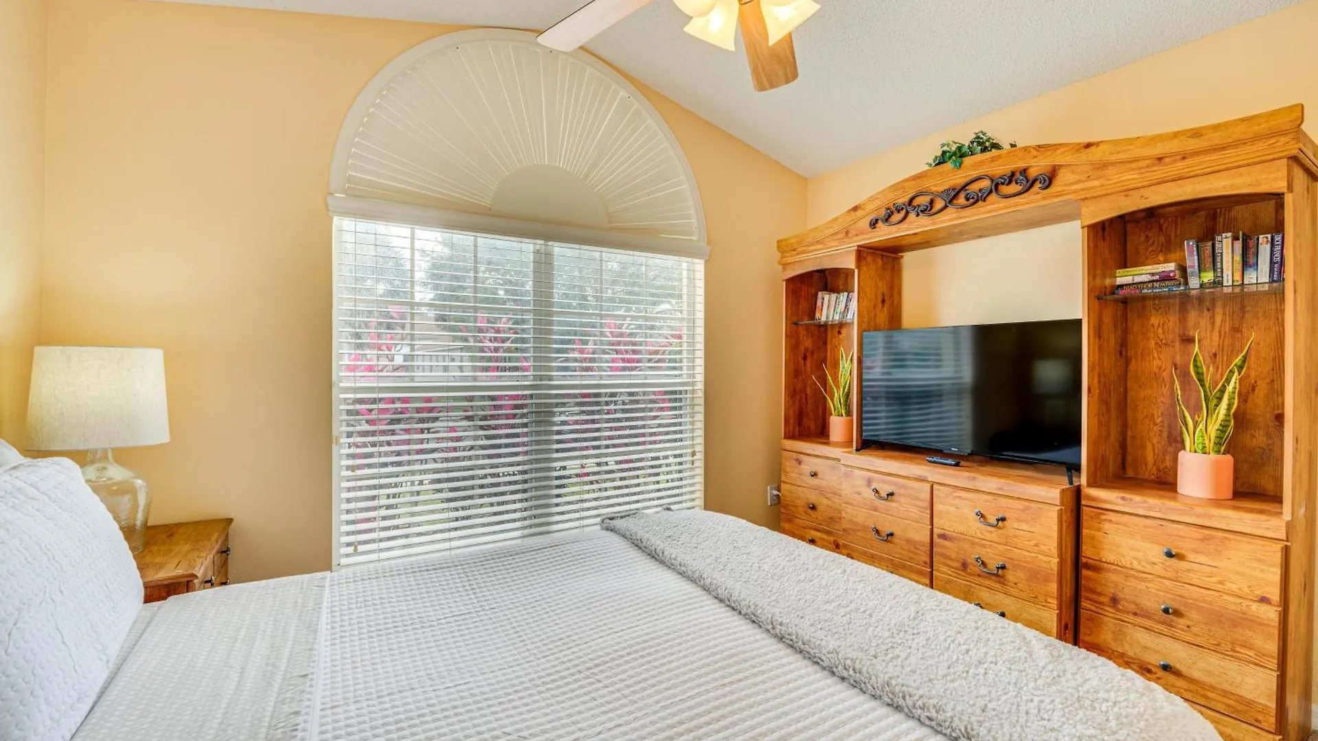 Renovated Kissimmee - 10 Mi To Springs *