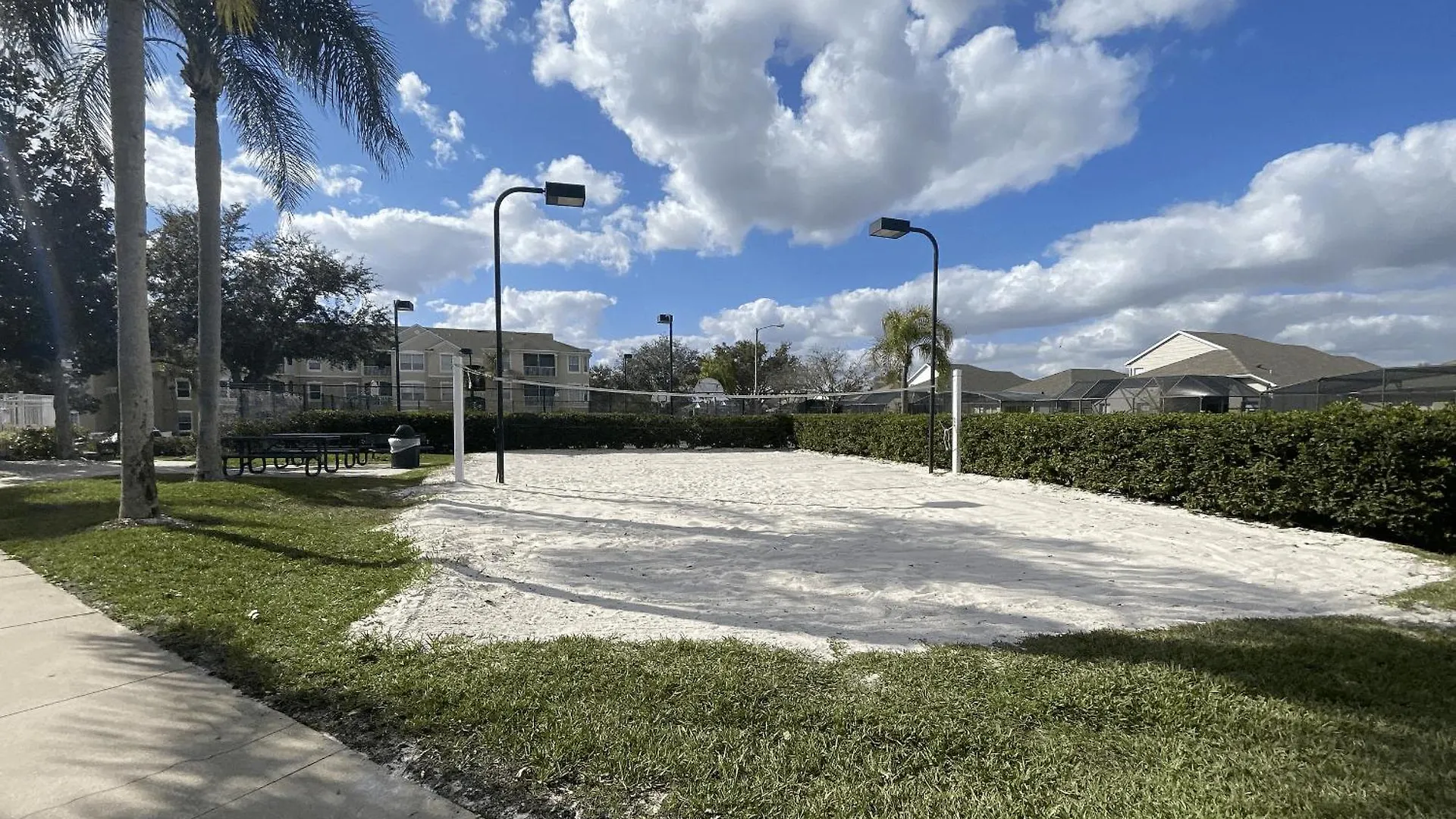 You Resort Na Disney, Piscina, Diversao, Jogos, Basquete, Quadra De Tenis