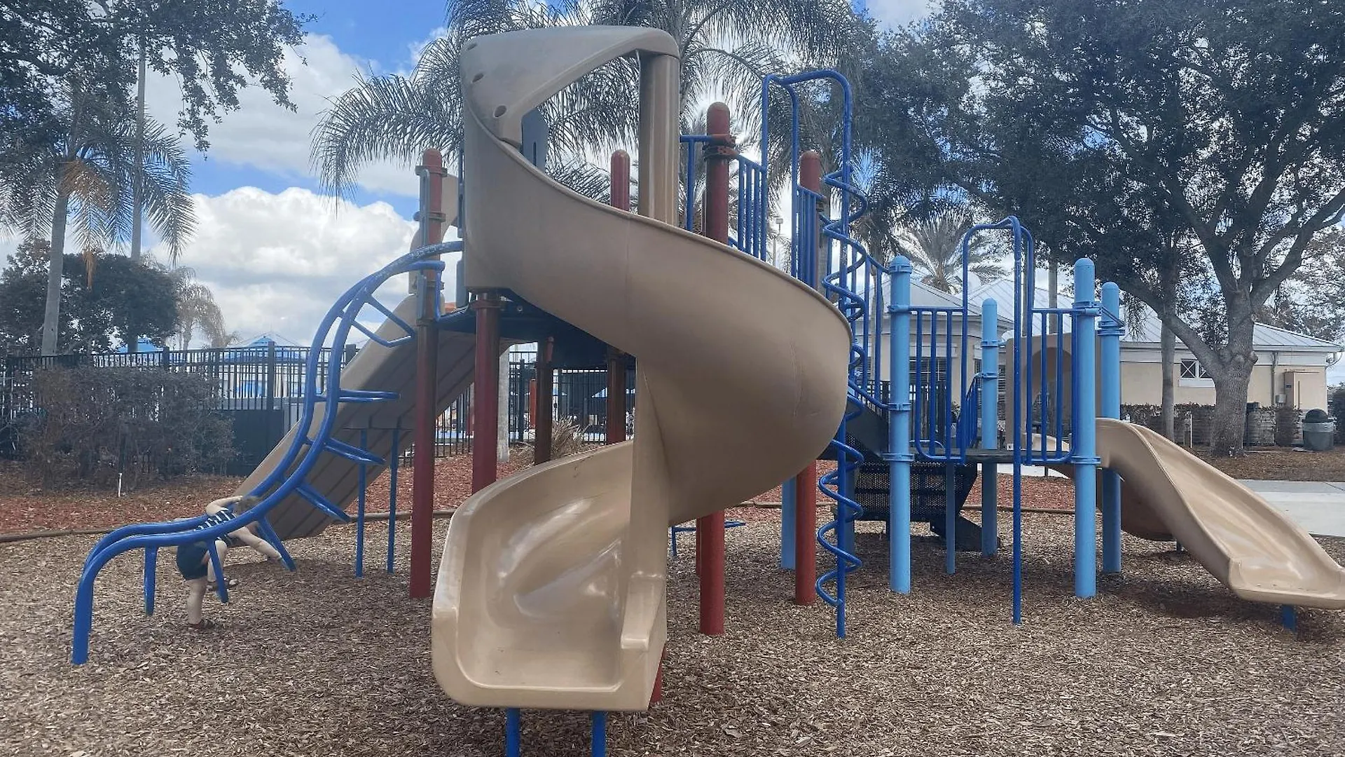 You Resort Na Disney, Piscina, Diversao, Jogos, Basquete, Quadra De Tenis *