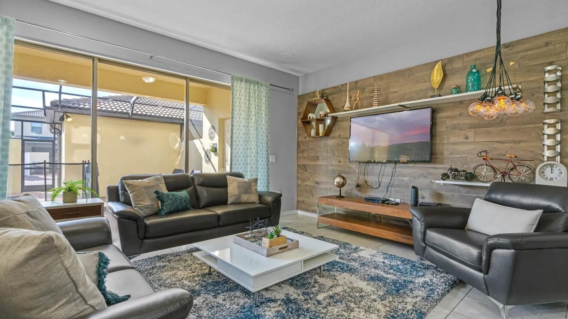 Heated Pool, Game Room, Free Waterpark Holiday home *