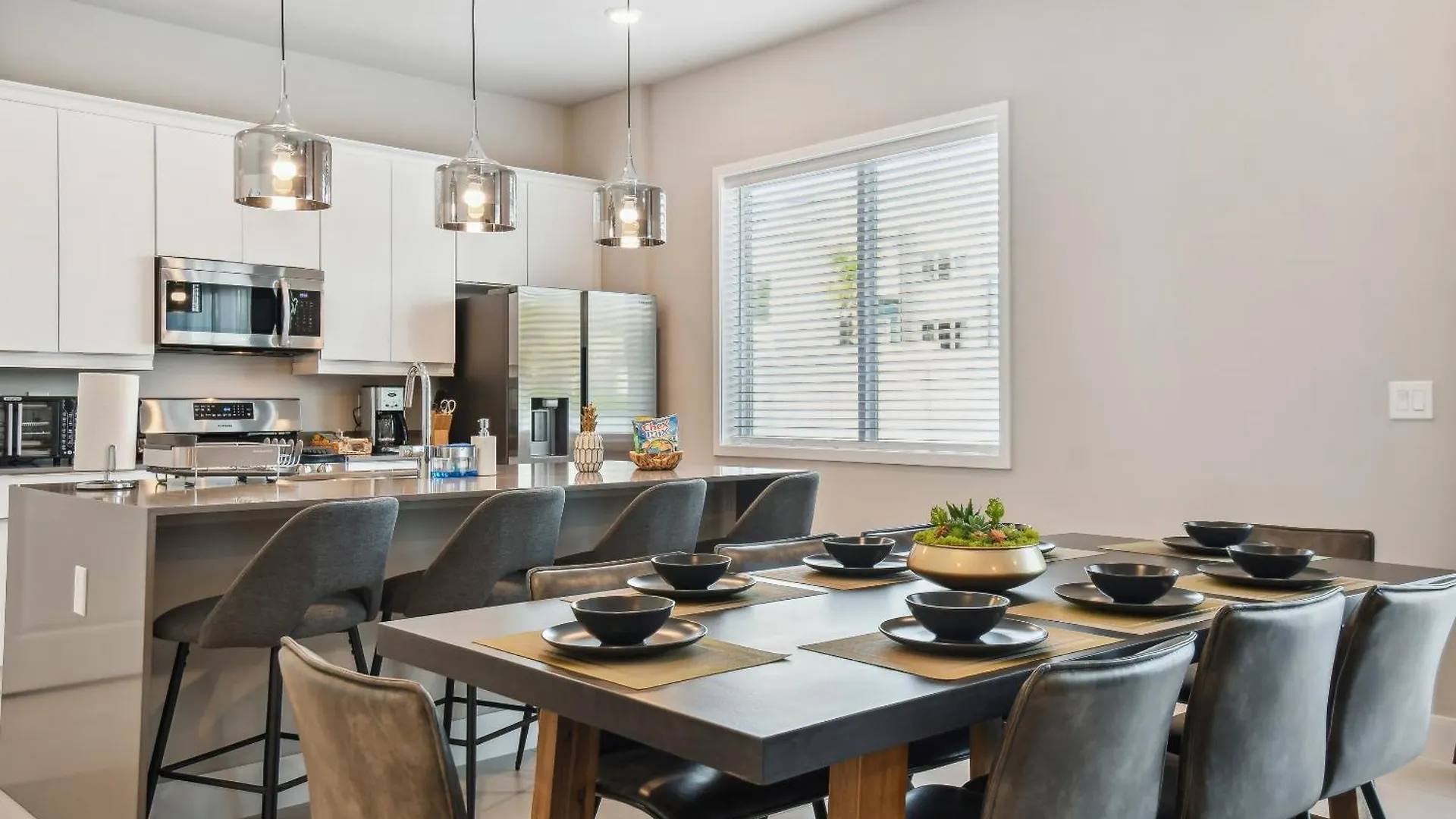 Apartment Stunning New Close To World