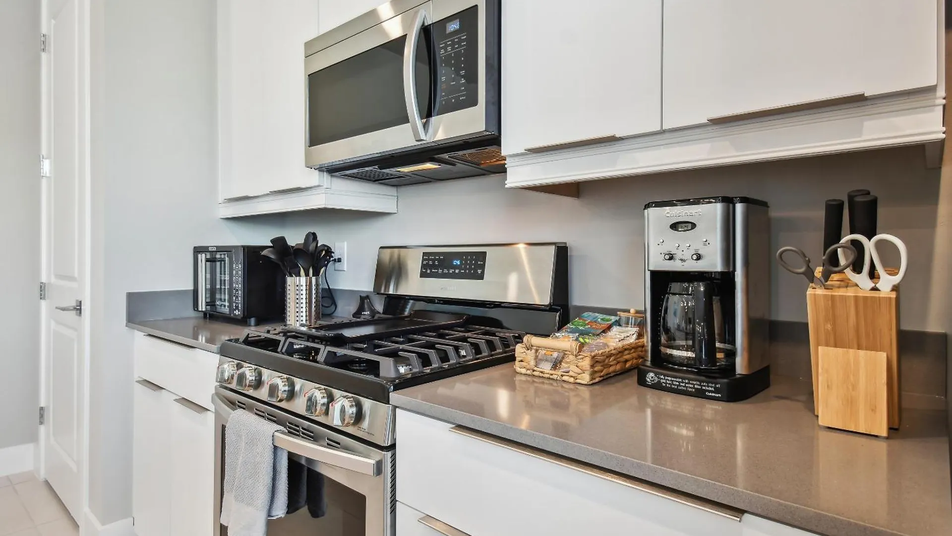 Stunning New Close To World Kissimmee