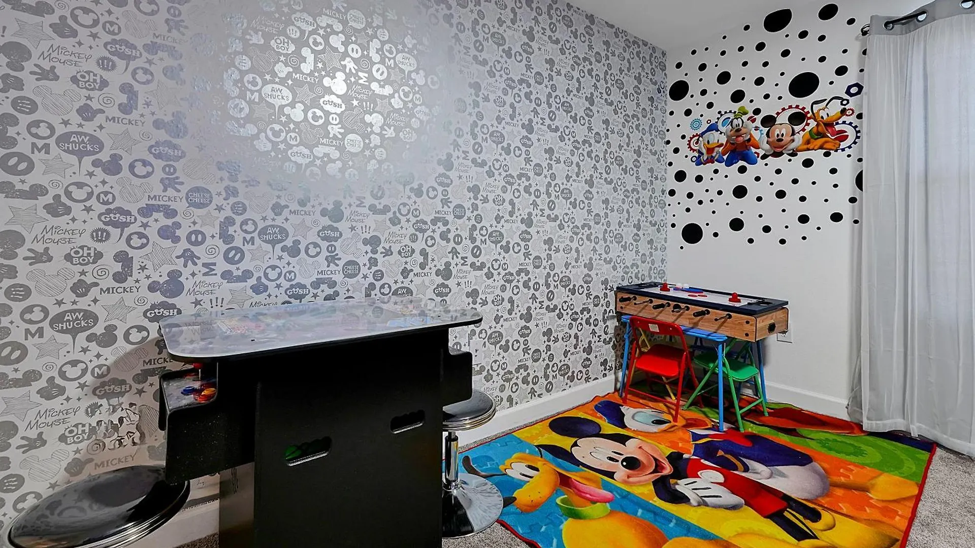 Storey Escape W/ Pool, Games & Water Park Hébergement de vacances