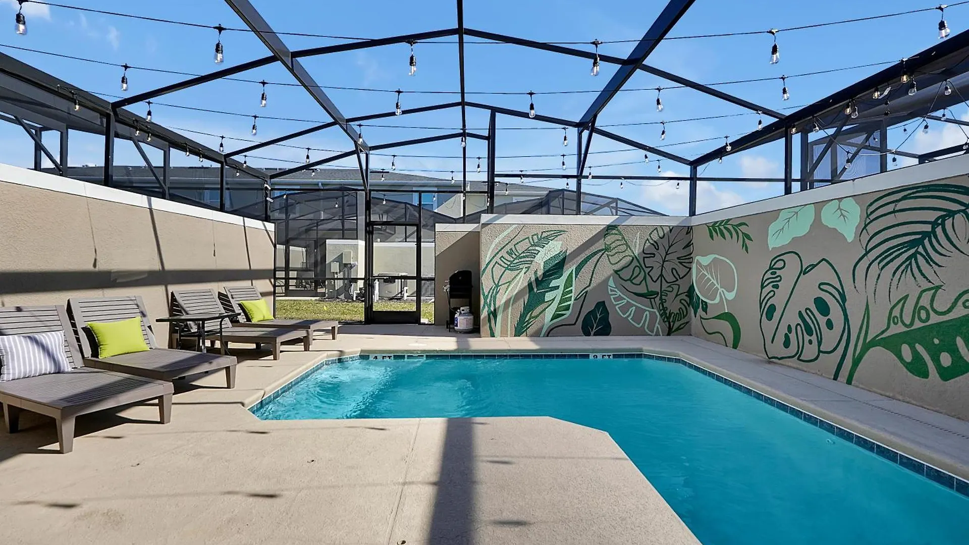 Hébergement de vacances Storey Escape W/ Pool, Games & Water Park *