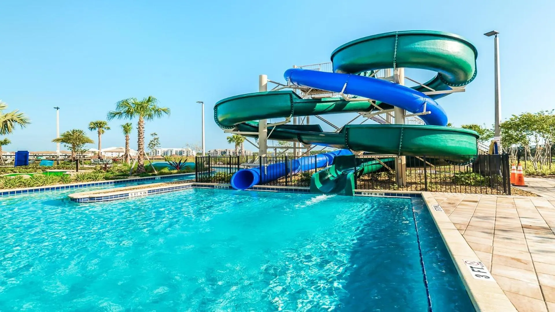 Holiday home Storey Cozy Pool Theme
