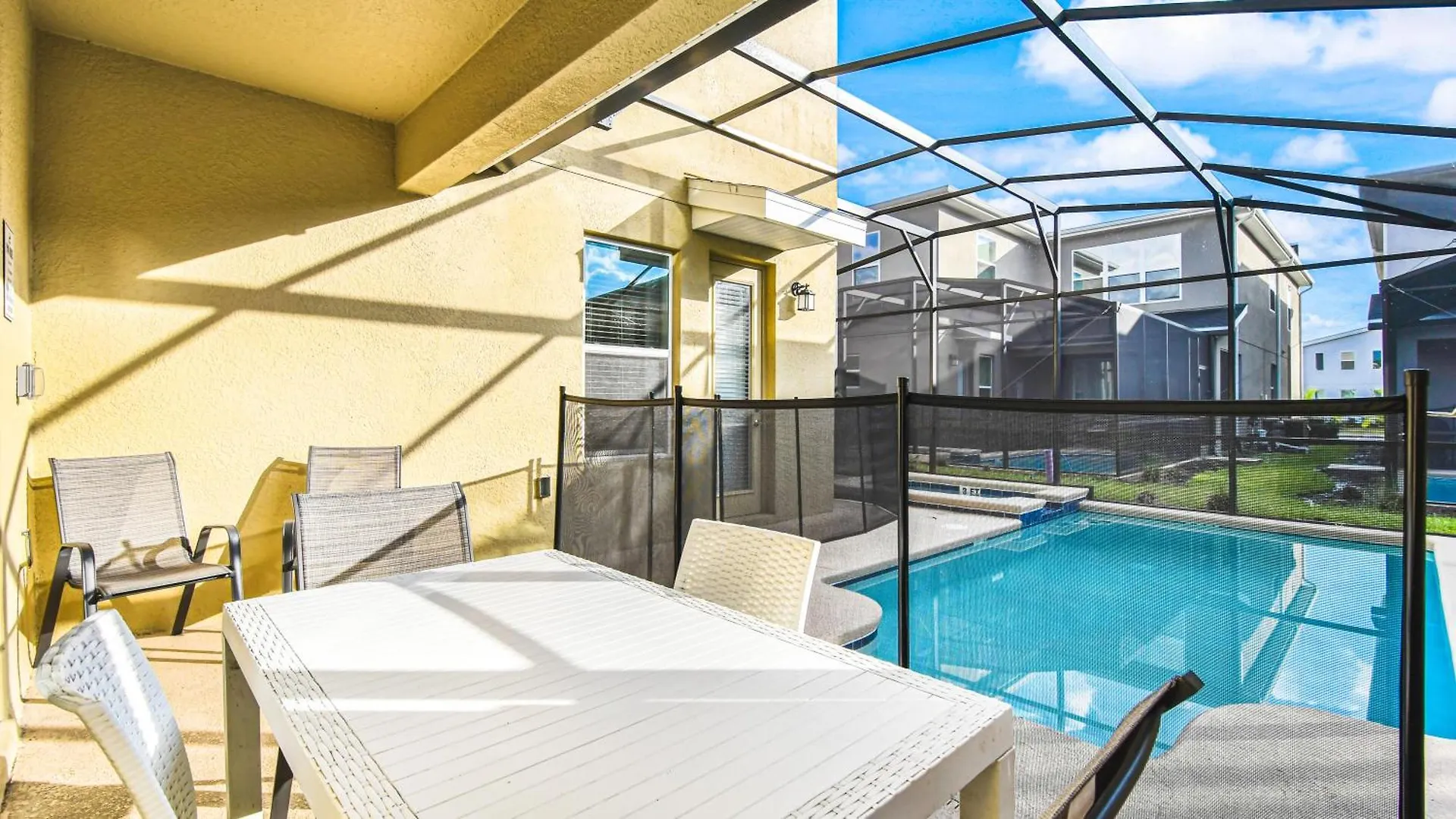 Storey Cozy Pool Theme * Kissimmee