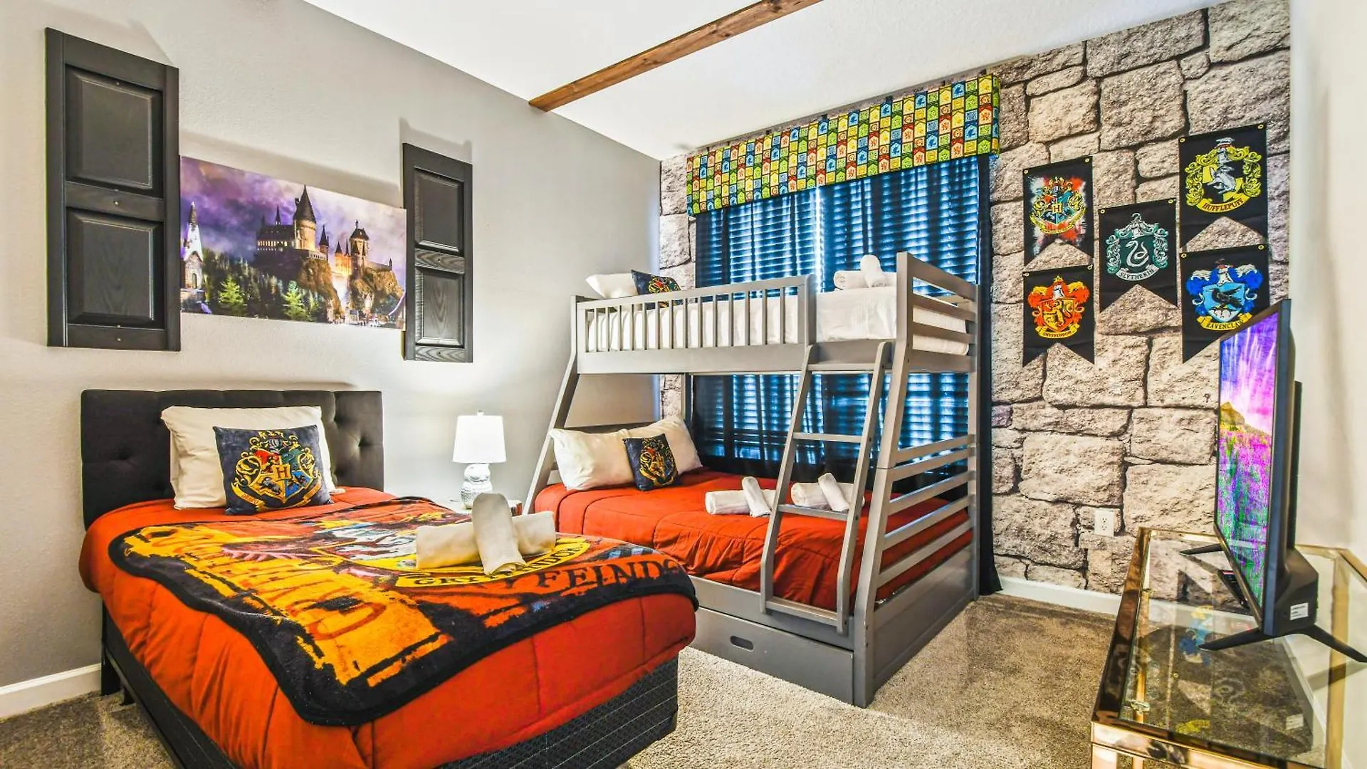 Holiday home Storey Cozy Pool Theme