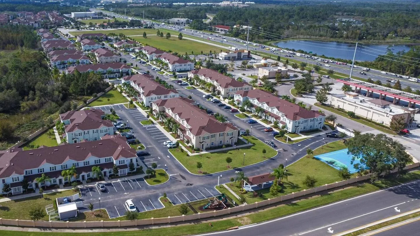Fabulous Townhome Near The Parks Kissimmee
