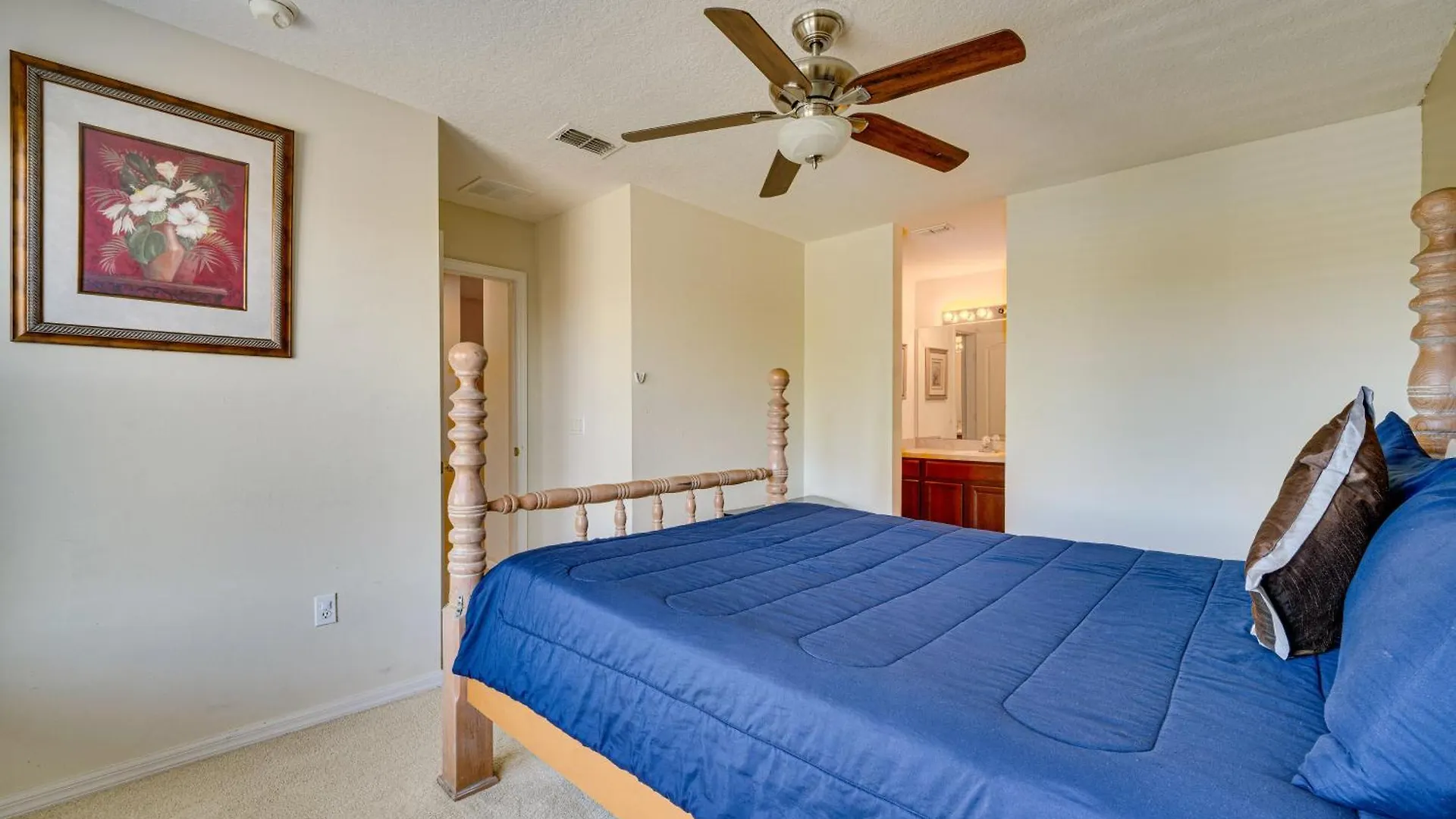Holiday home Elegant And Spacious Vacation Home!