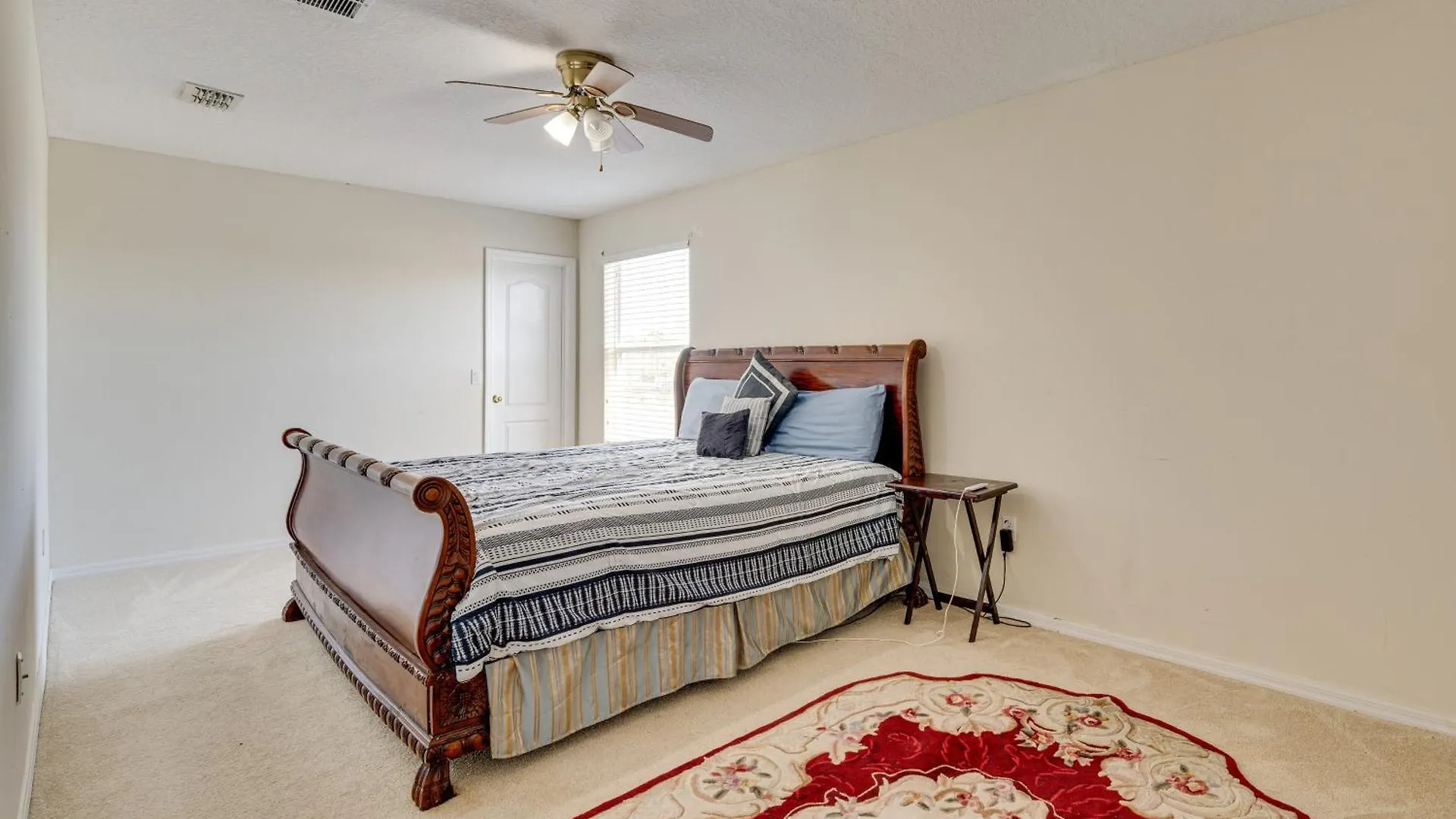 Elegant And Spacious Vacation Home! Holiday home *