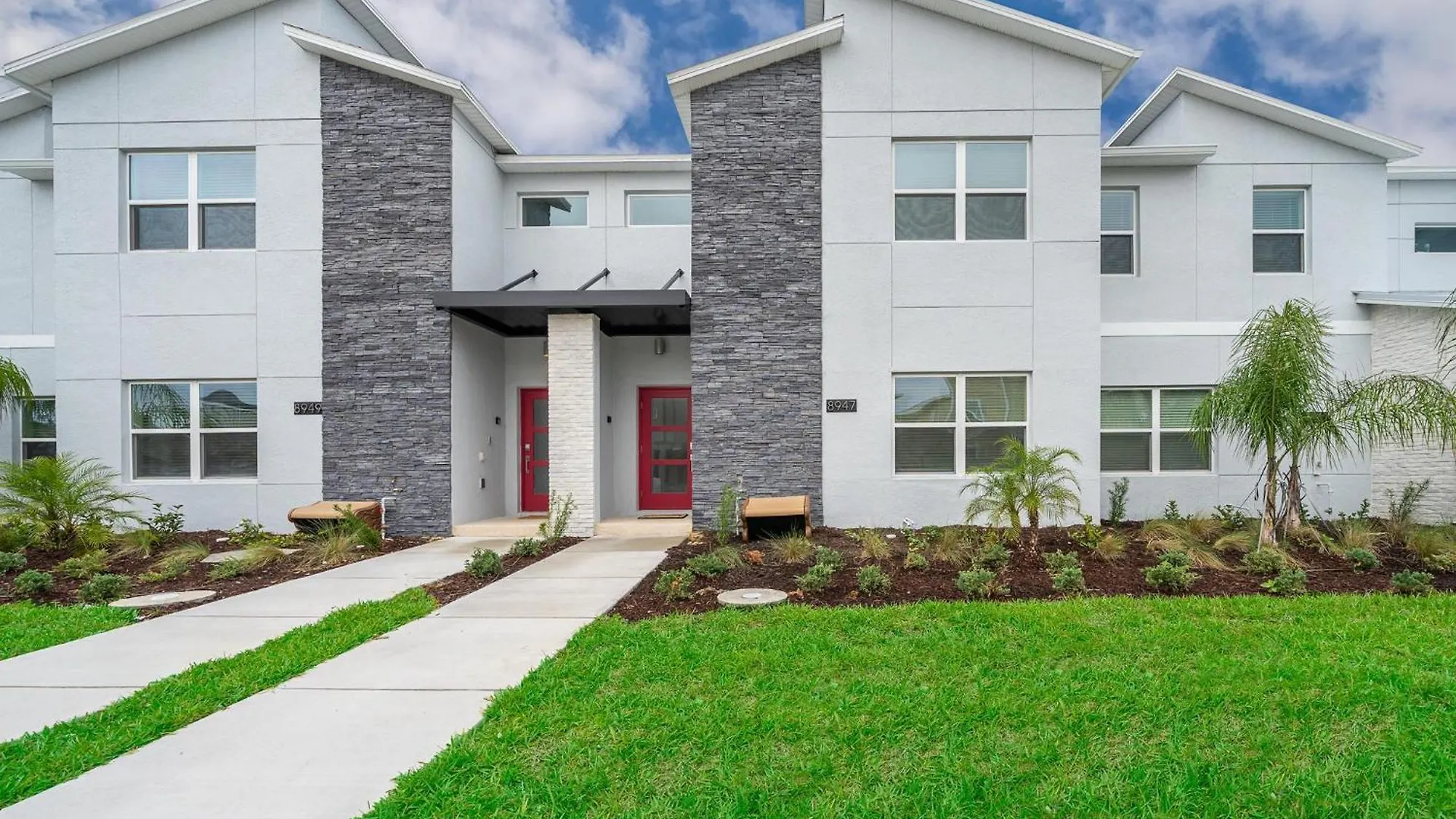 8947ar Townhouse 4 Bedrooms & 3 Bathrooms + Pool * Kissimmee