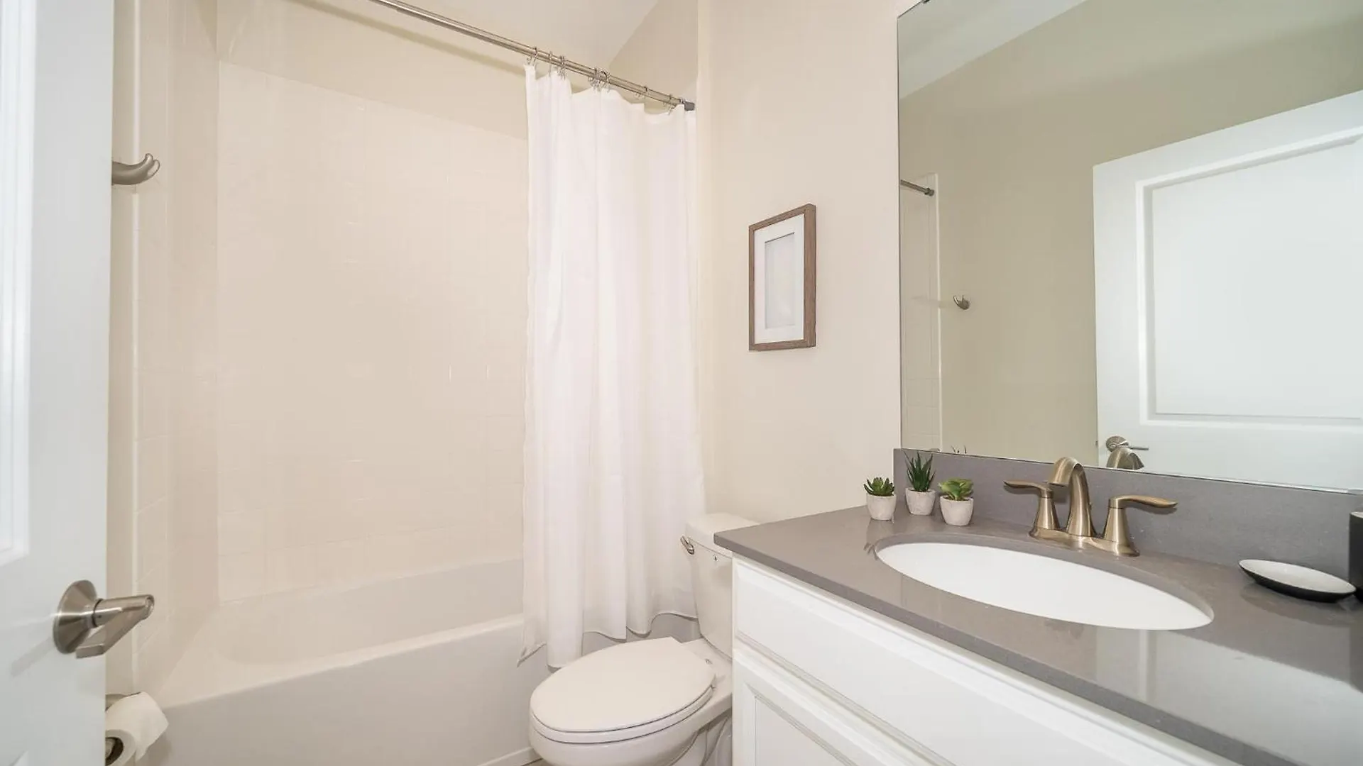 2752mp 5 Bed/5 Ba * Kissimmee