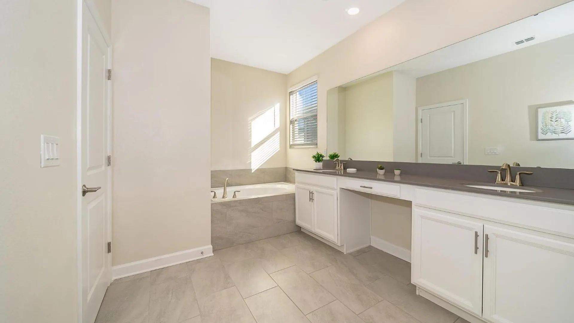2752mp 5 Bed/5 Ba Kissimmee