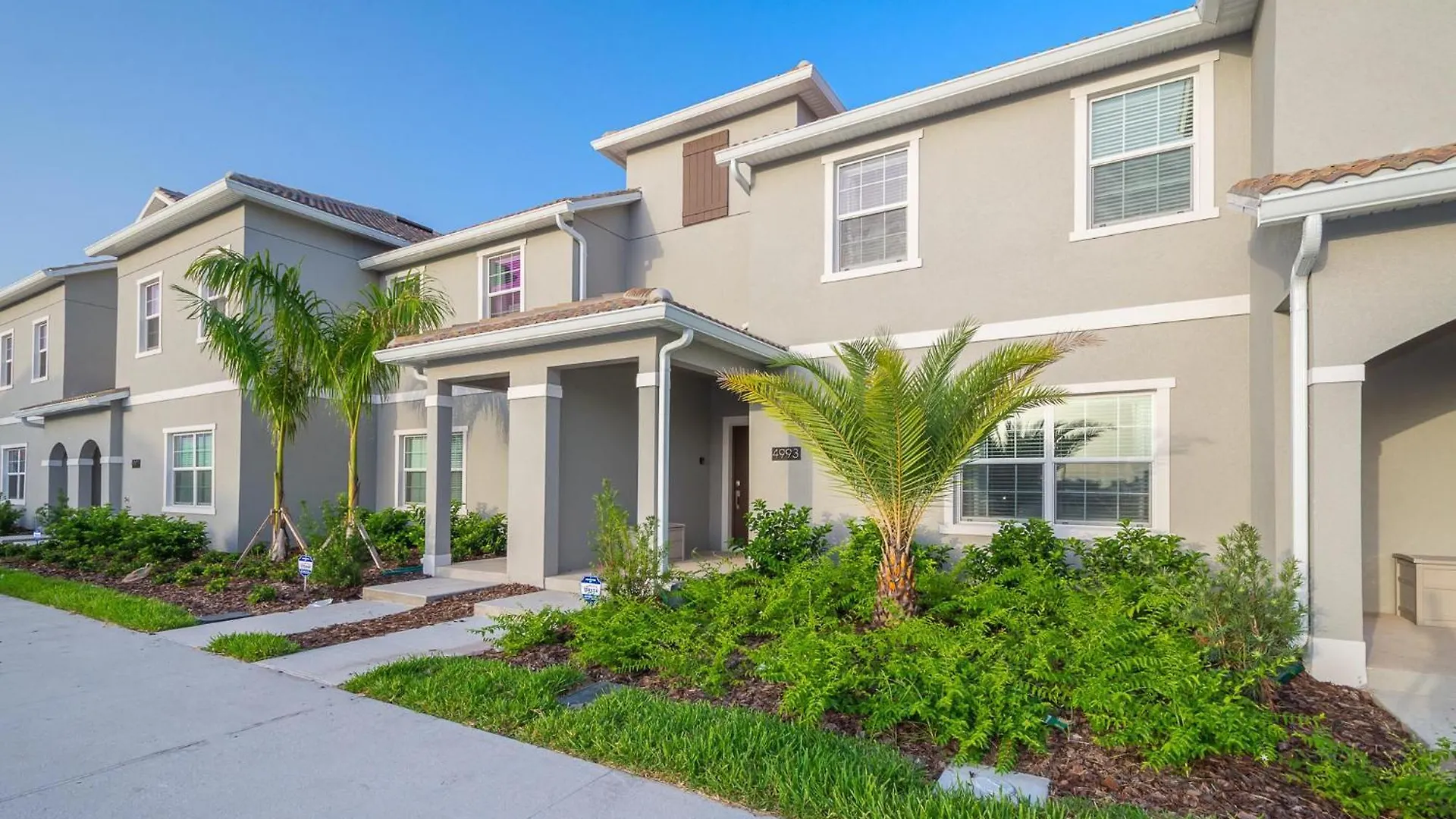 4993fp Townhouse 4 Bedrooms & 3 Bathrooms + Pool Holiday home