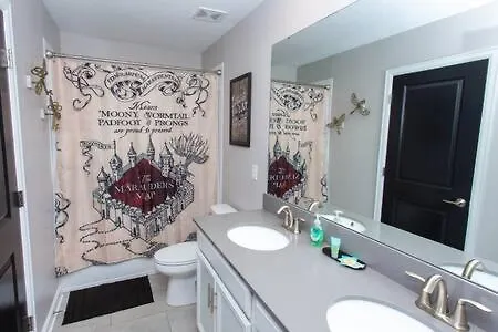 Magical Muggle Mansion Pool & Sleeps 23 Casa vacanze
