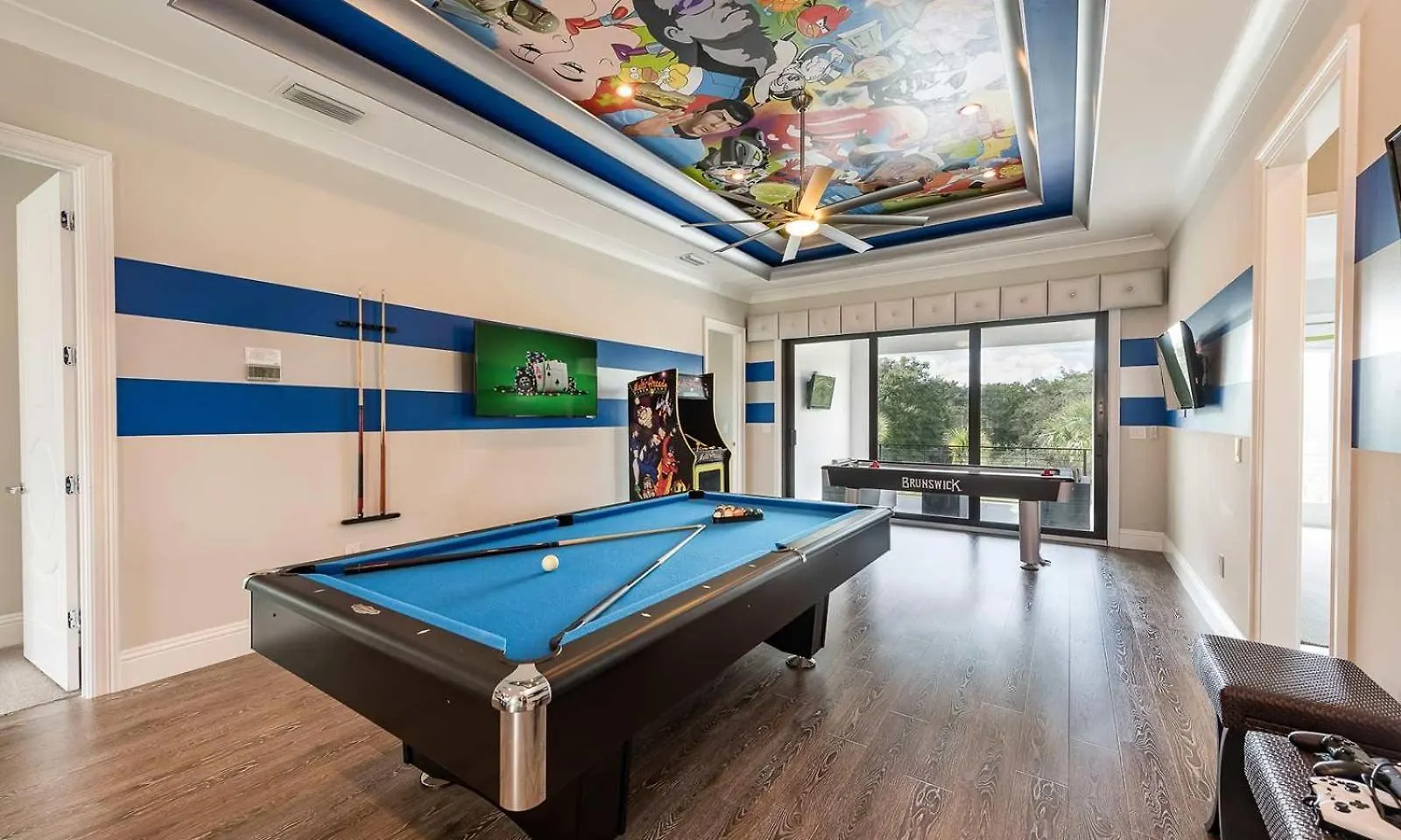 Luxury 6 Bdrm Retreat With Gaming Loft Area At Reunion