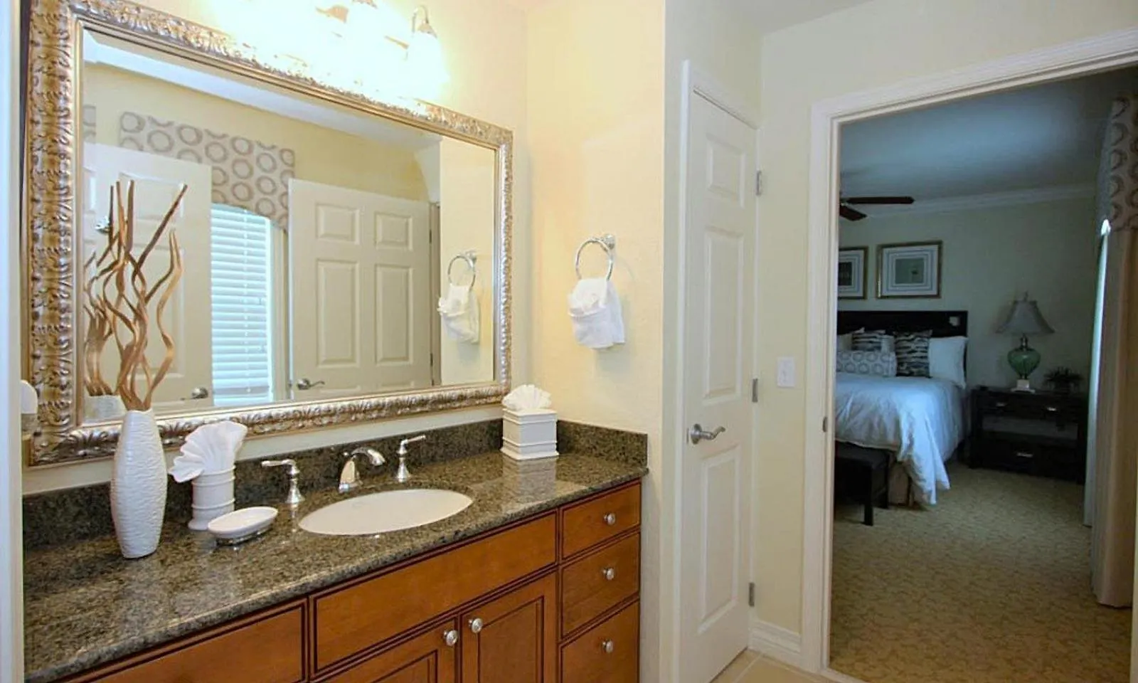 Sun Kissed 3 Bdrm With Balcony Access At Reunion Holiday home *