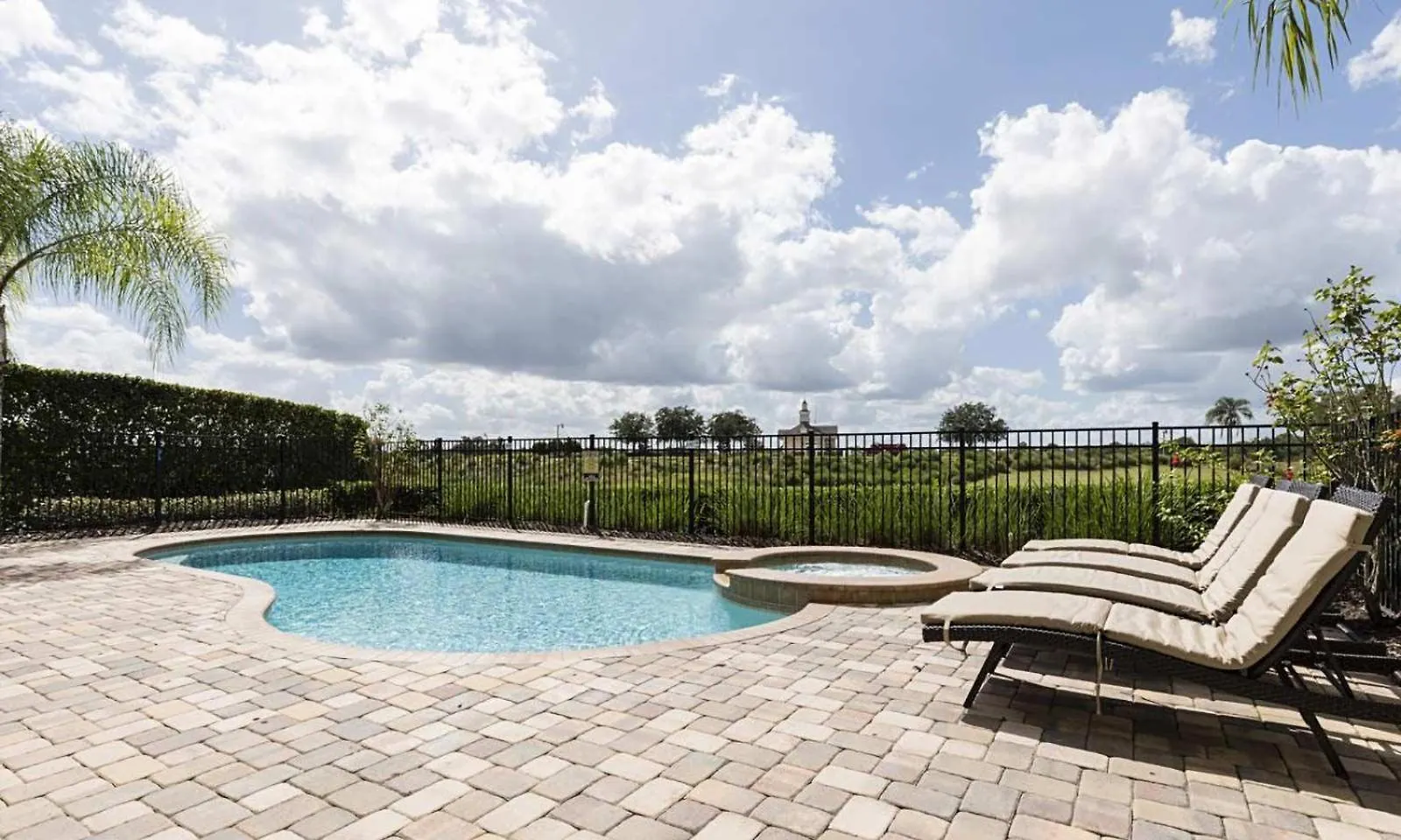 Wonderful 6 Bdrm With Private Pool At Reunion