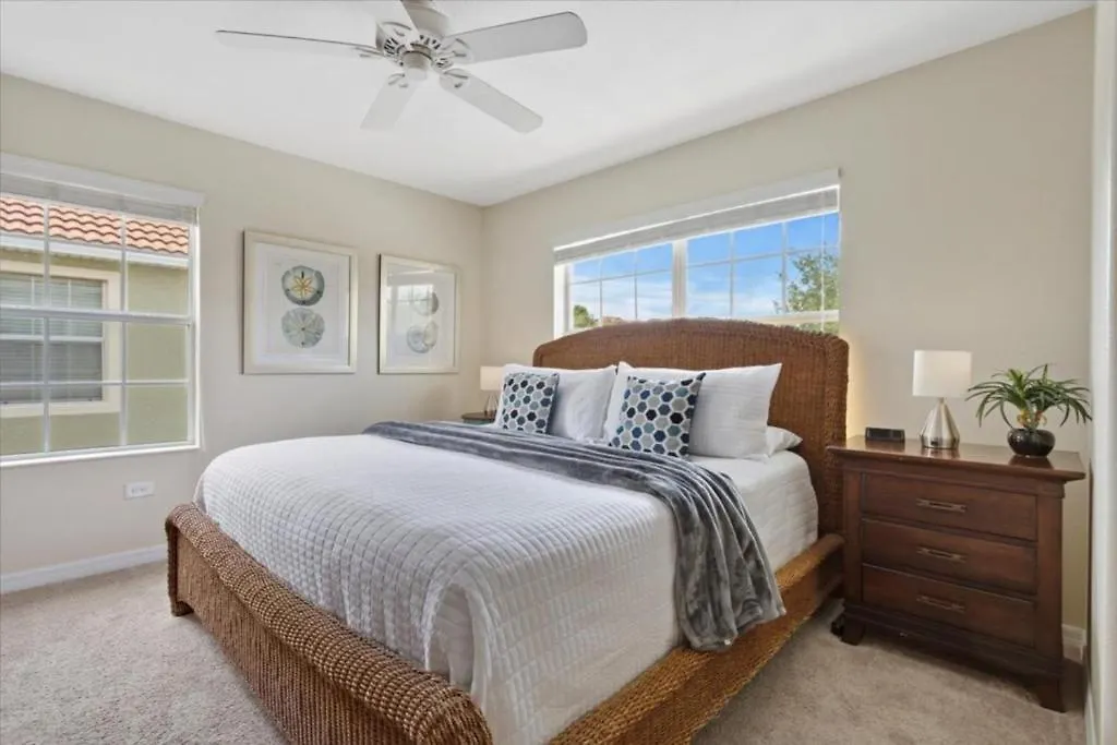 5 Bedrooms - 4 Bathrooms - Paradise Palms 3073 Bp
