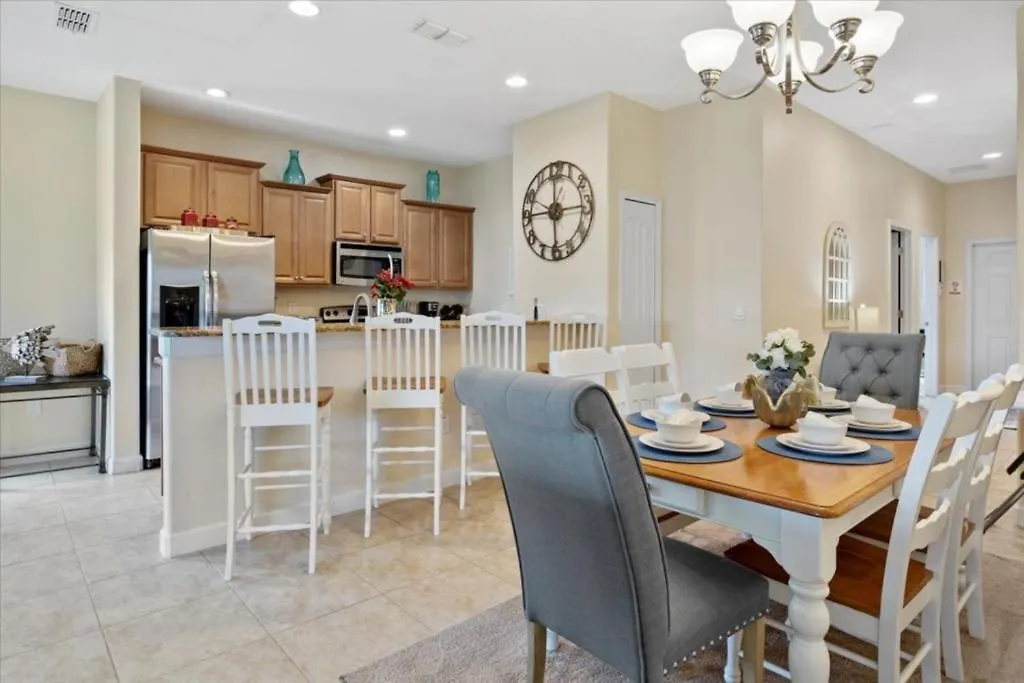 5 Bedrooms - 4 Bathrooms - Paradise Palms 3073 Bp * Kissimmee