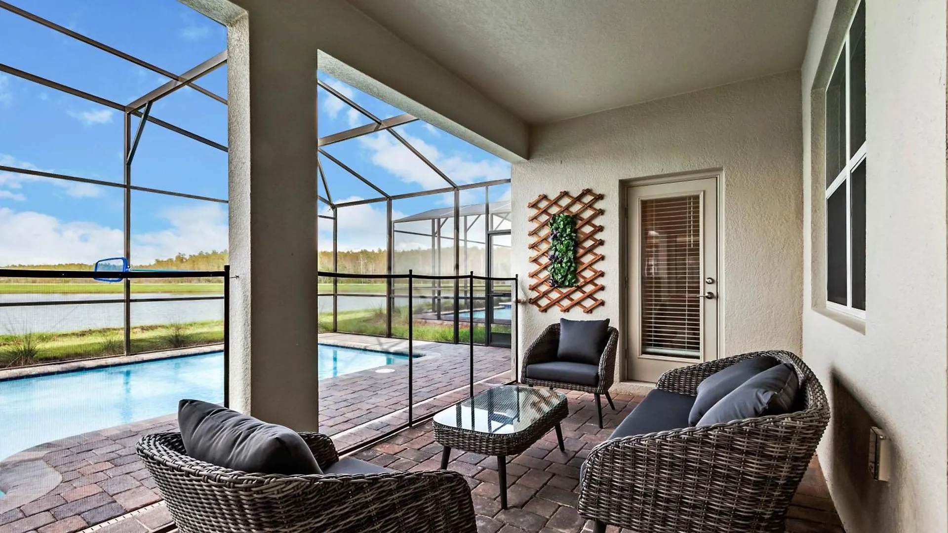6 Bedrooms - 6 Bathrooms - Storey 2851 Bd Holiday home Kissimmee