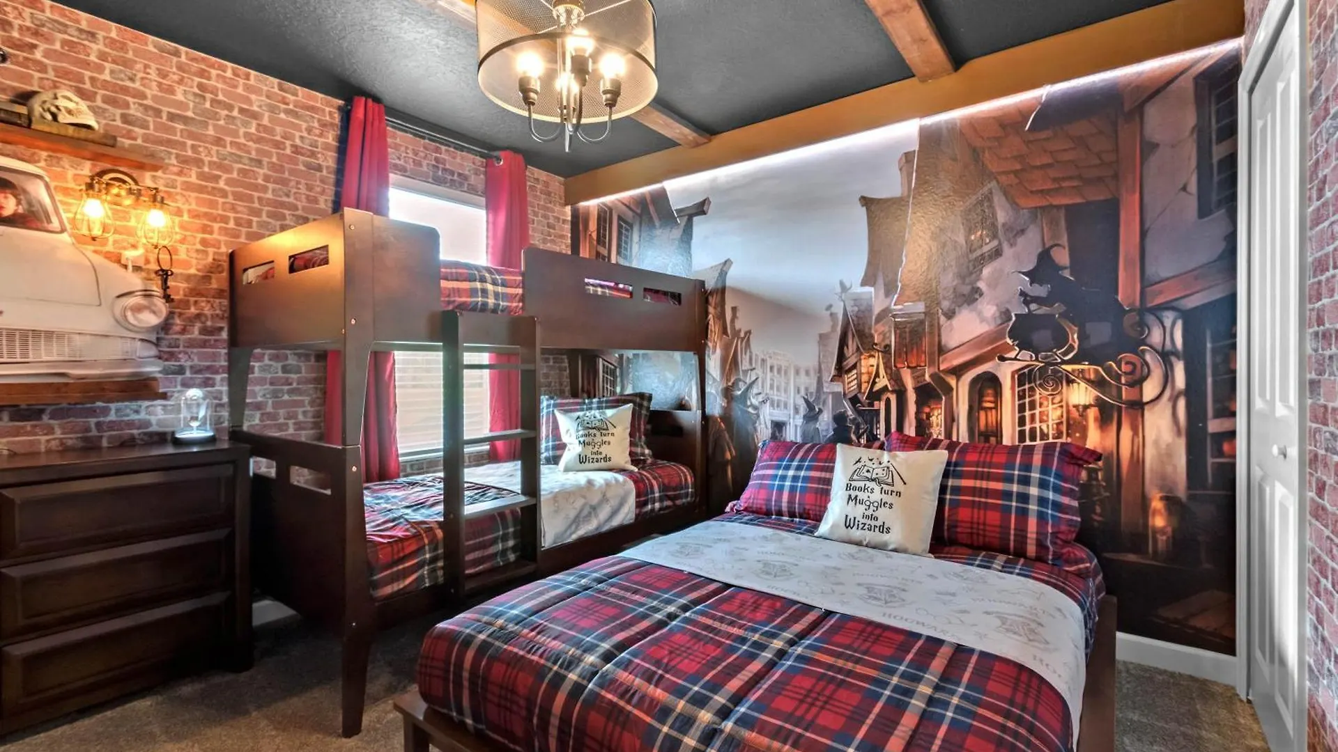 Holiday home 6 Bedrooms - 6 Bathrooms - Storey 2851 Bd *