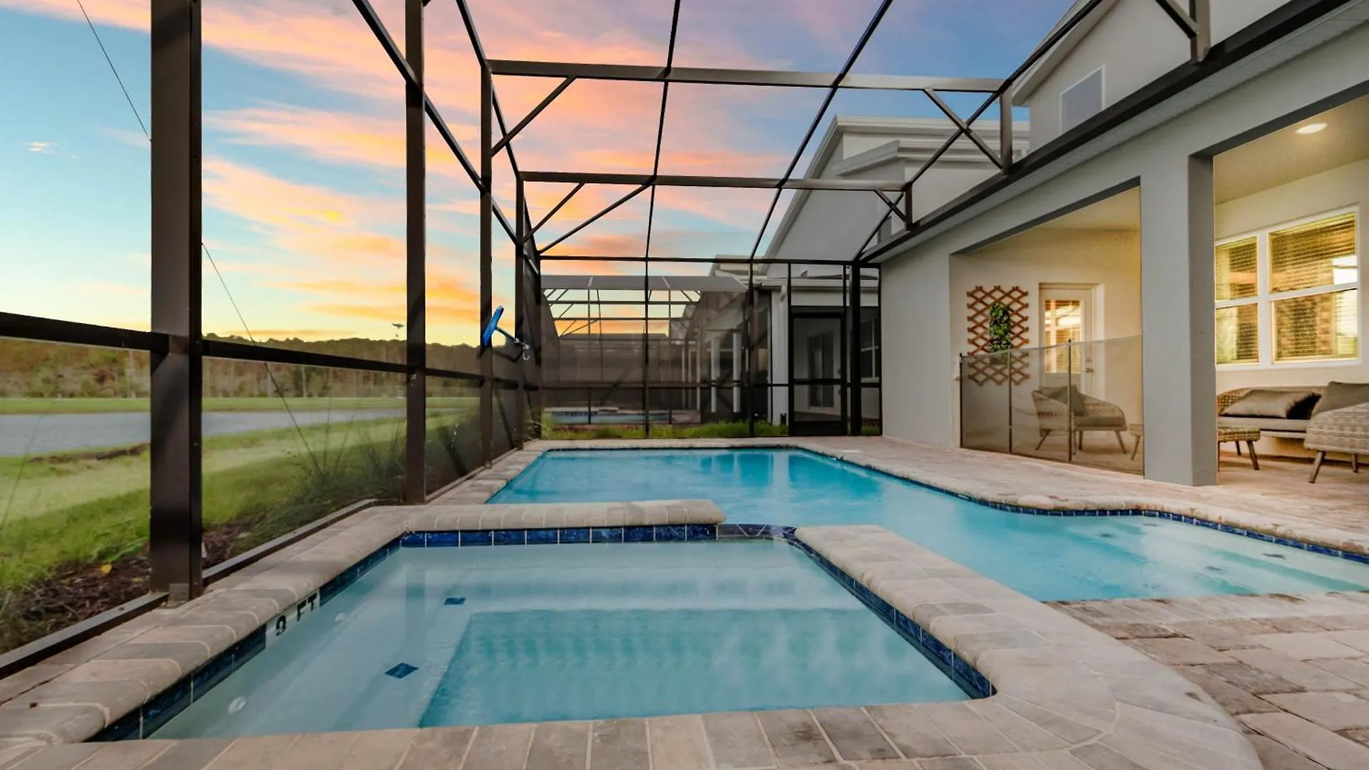 6 Bedrooms - 6 Bathrooms - Storey 2851 Bd * Kissimmee