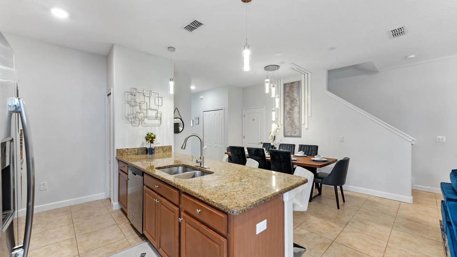 5 Bedrooms- 4 Bathrooms - Storey 4819 Ct Kissimmee