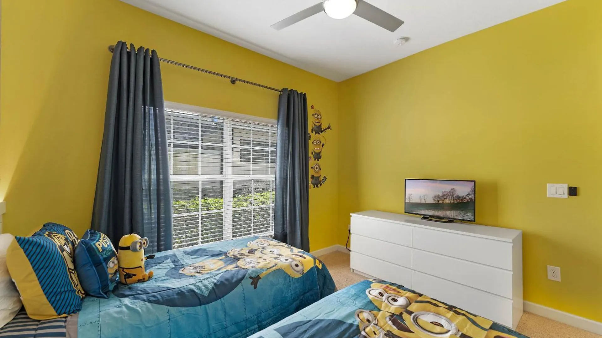 5 Bedrooms- 4 Bathrooms - Storey 4819 Ct Kissimmee