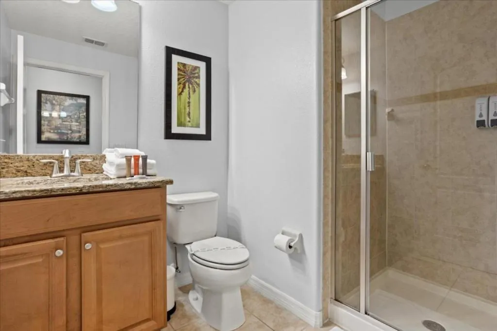 5 Bedrooms - 4 Bathrooms Paradise Palms 8981 Cp