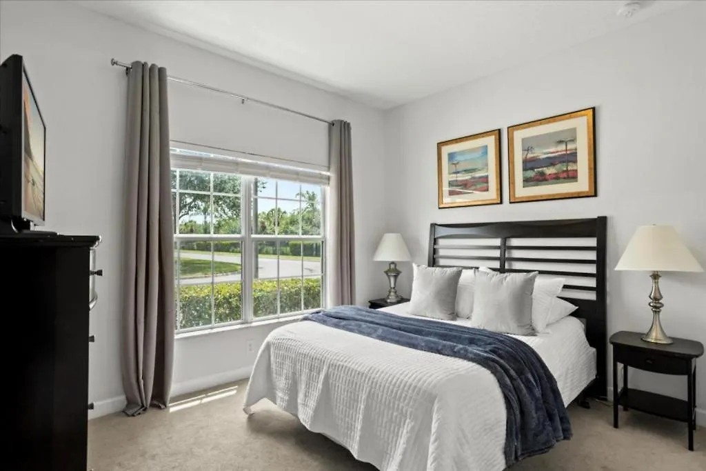 5 Bedrooms - 4 Bathrooms Paradise Palms 8981 Cp Holiday home *