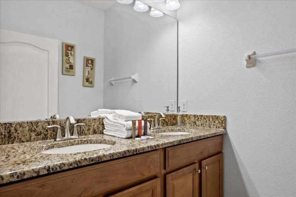 Holiday home 5 Bedrooms - 4 Bathrooms Paradise Palms 8981 Cp