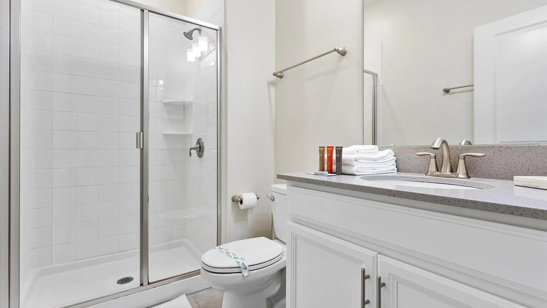 4 Bedroom- 3 Bathroom Storey 4818 Ml *