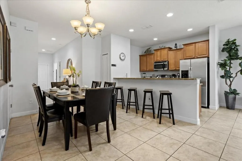 5 Bedrooms - 4 Bathrooms Paradise Palms 8981 Cp Holiday home *