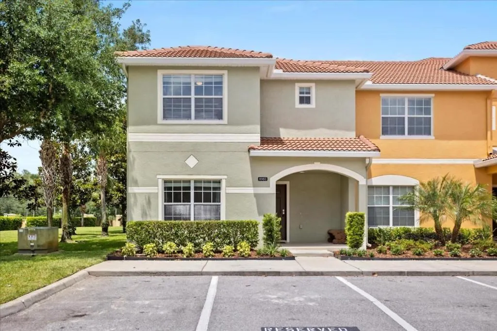 5 Bedrooms - 4 Bathrooms Paradise Palms 8981 Cp *