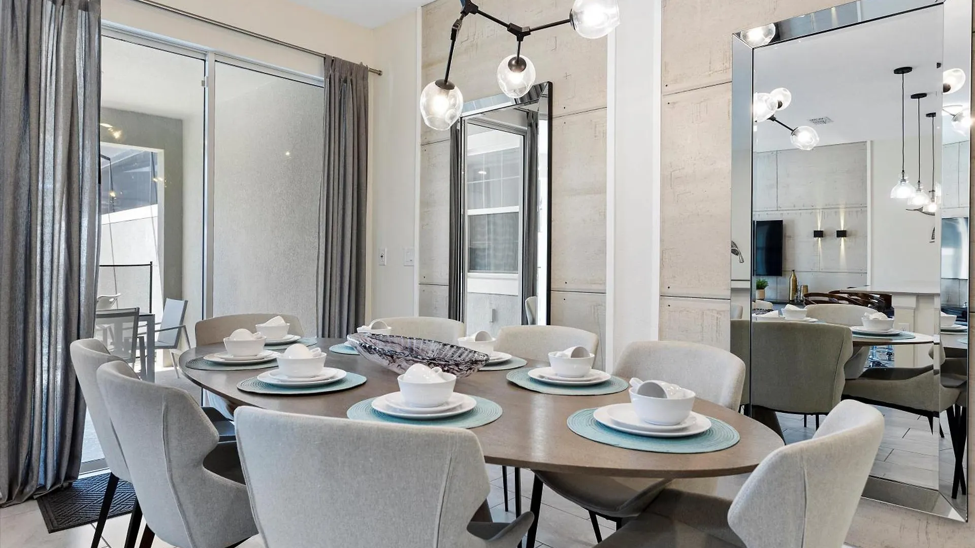 4 Bedroom- 3 Bathroom Storey 4818 Ml Casa vacanze *