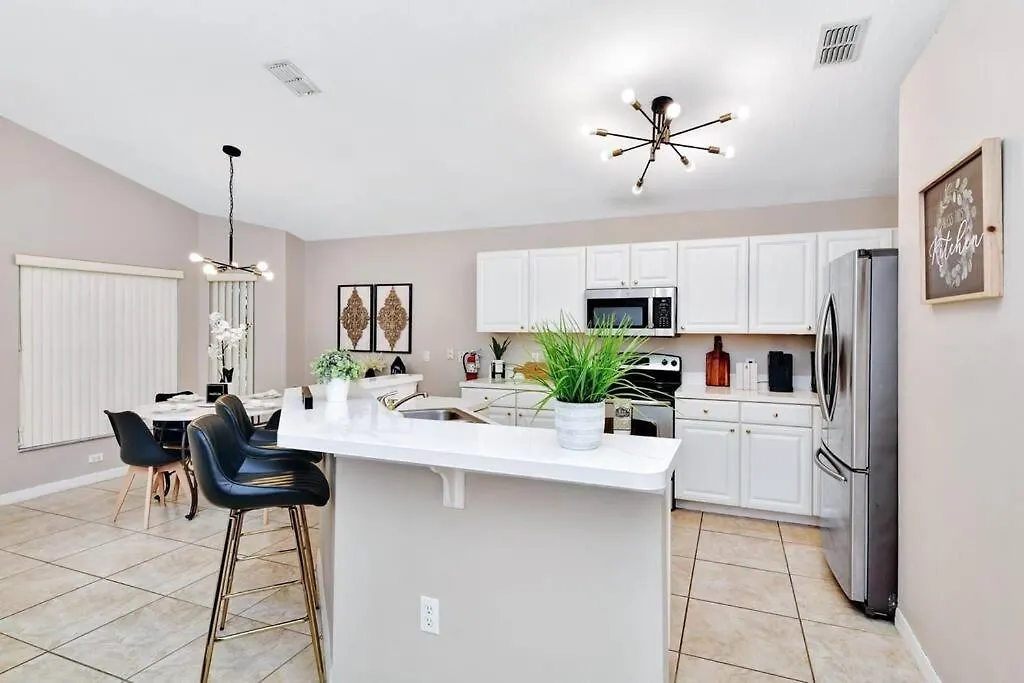 Holiday home Lakeview Luxury Oasis *