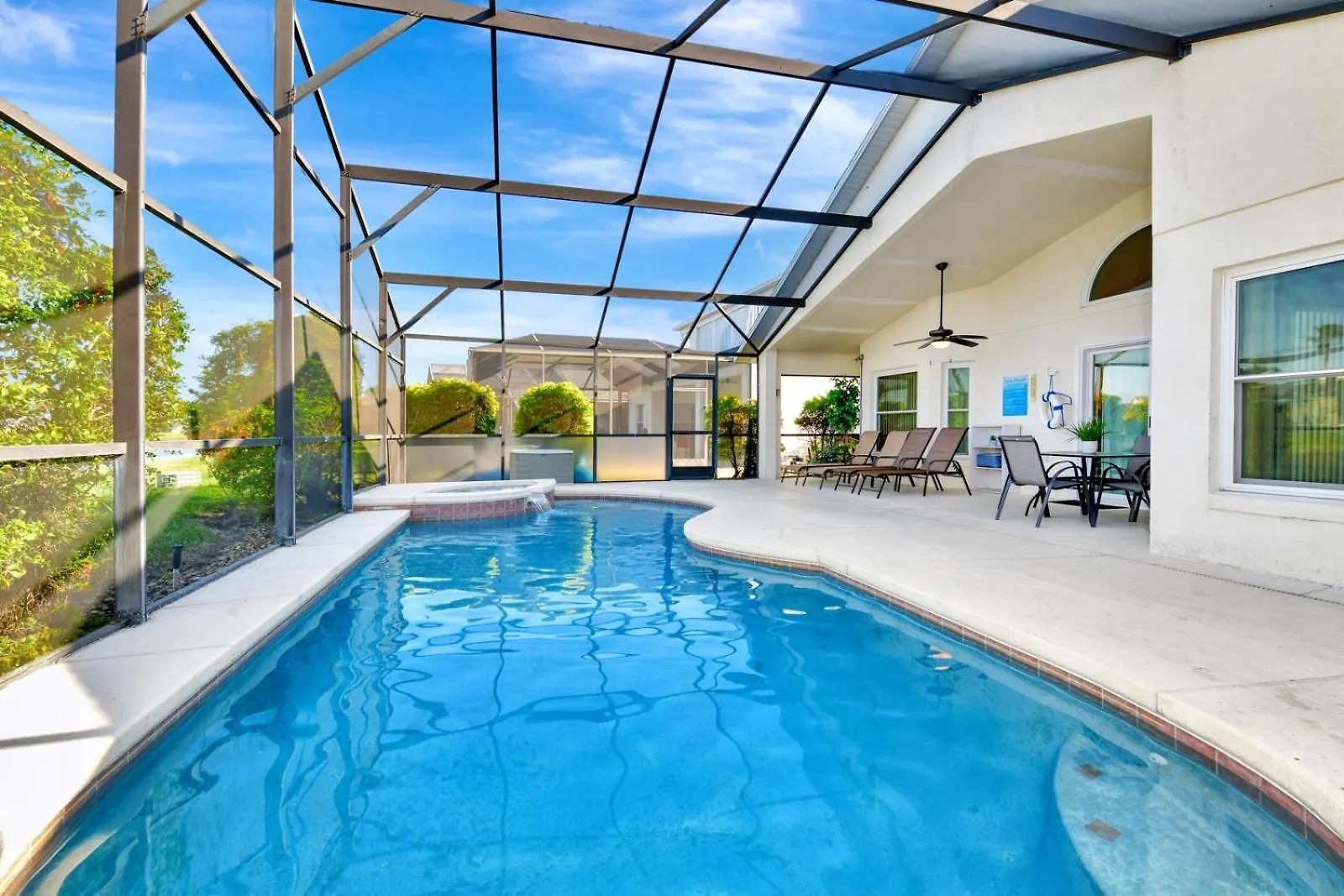 Holiday home Lakeview Luxury Oasis